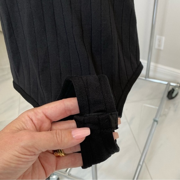 Black sleeveless bodysuit ribbed size small - Picture 5 of 10